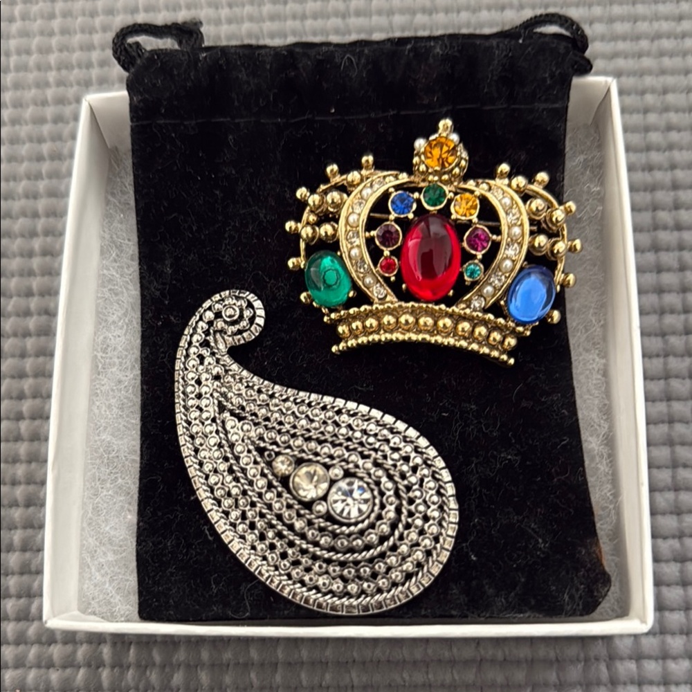 Elegant Gold and Silver Crown Brooch Set